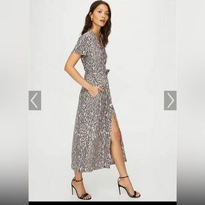 *SOLD* M Aritzia Dress. Colour Lava/Orange. NWT